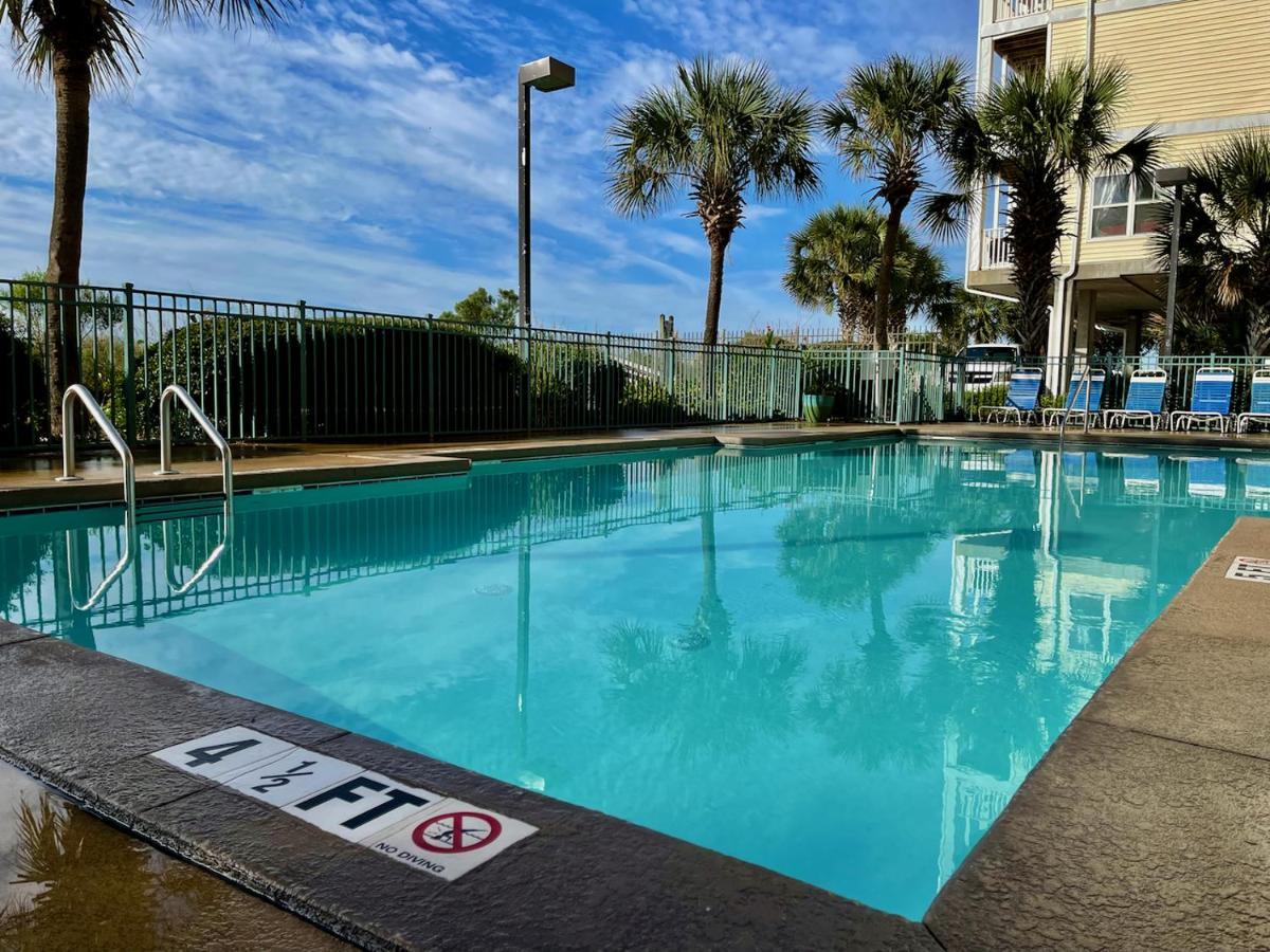 Oceanview With Pool, Hot Tub, Balcony, Right On The Appartement *
